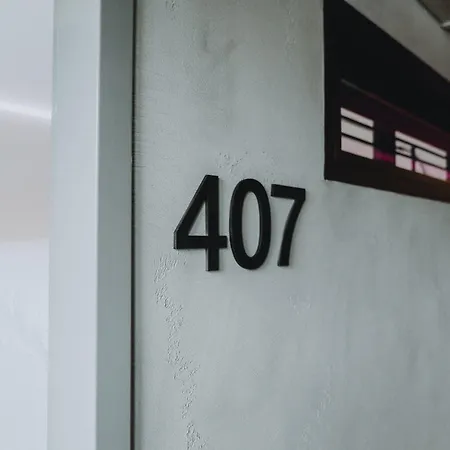 This HoTel Hostel