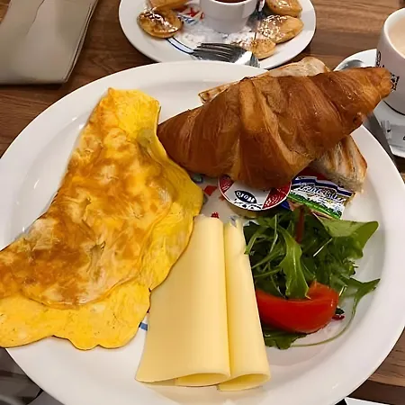 This HoTel Auberge de jeunesse