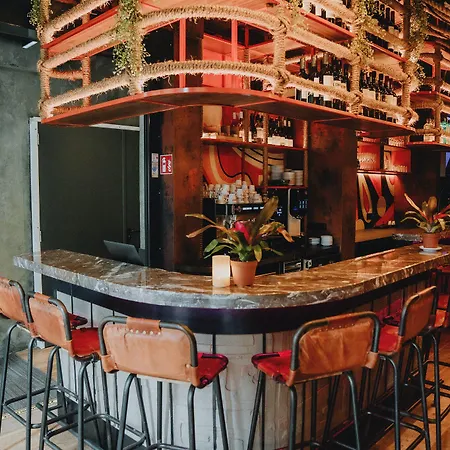 This HoTel Hostel