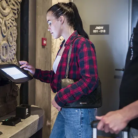 This HoTel Auberge de jeunesse