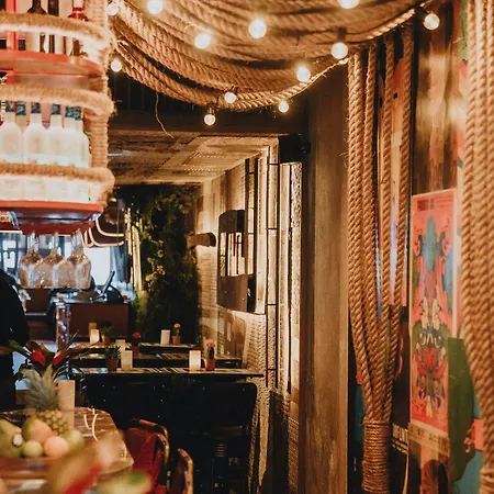 Auberge de jeunesse This HoTel *