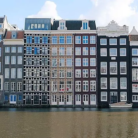 This HoTel