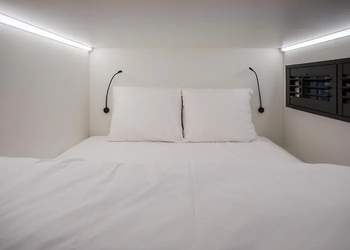 This HoTel ホステル