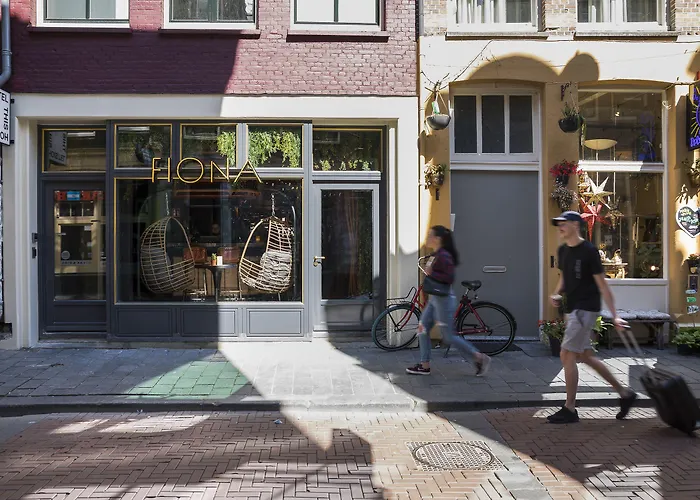 Ostello This HoTel *